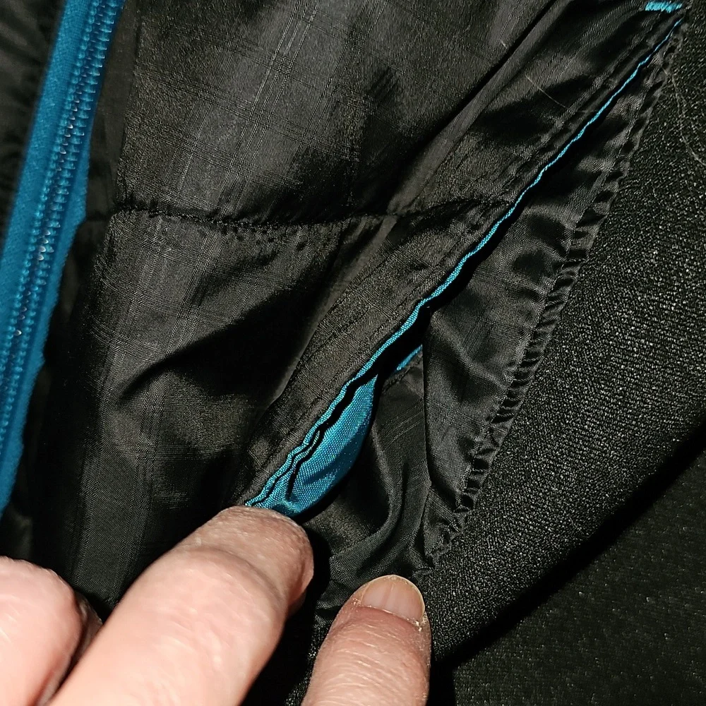 🩵Oakley Teal Blue and Black Jacket - Picture 4 of 7